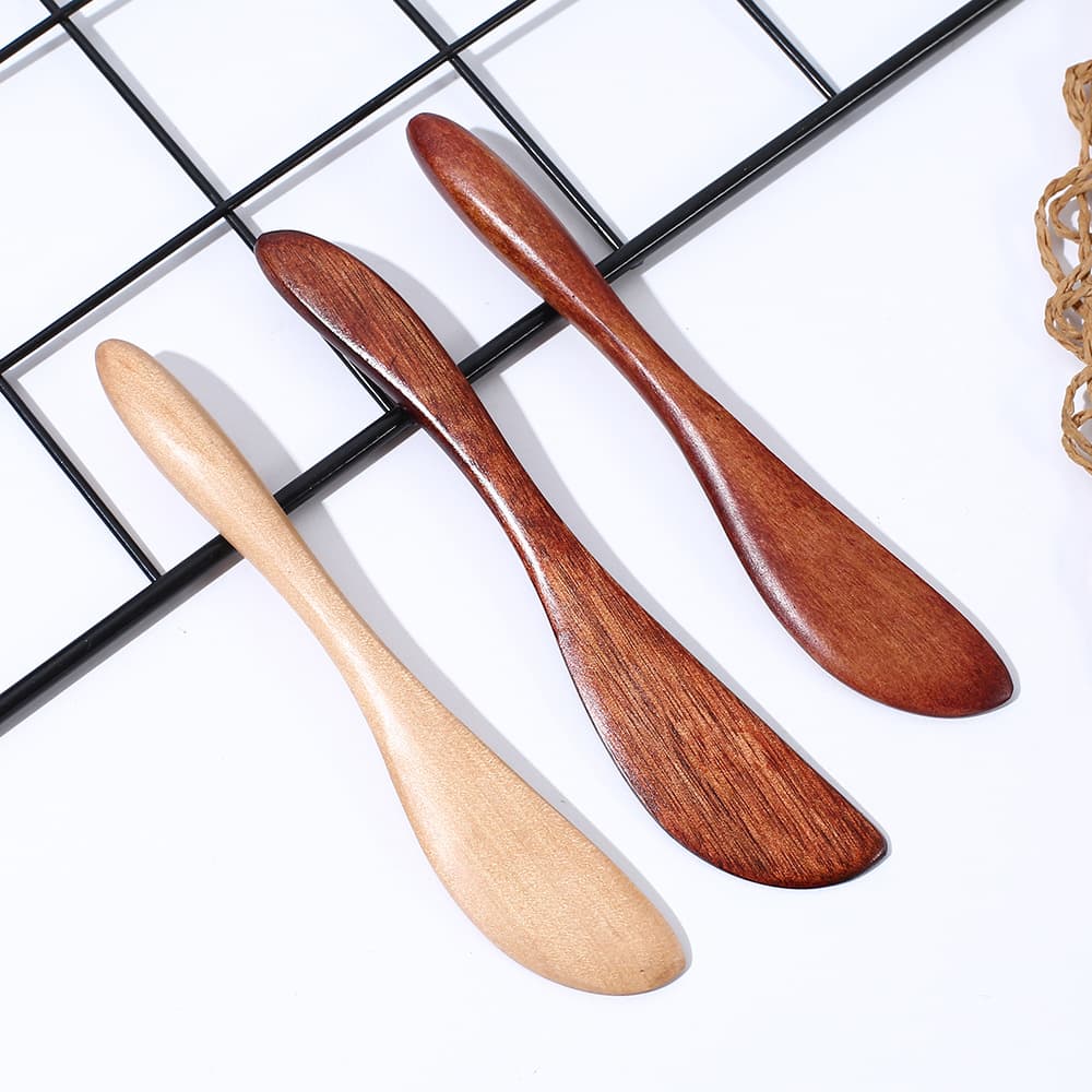 Wooden Western-style dinner knife, Japanese-style butter knife, hand-polished nanmu wood breakfast jam knife, face mask knife, tableware wholesale.