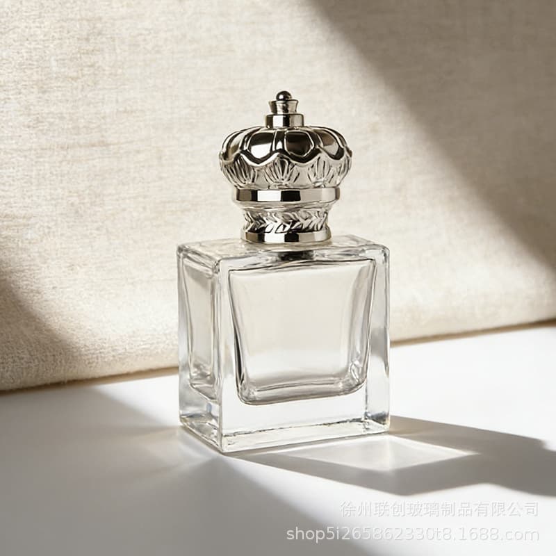 Spot 15 bayonet 50ml square perfume bottle press spray bottle transparent perfume naked bottle