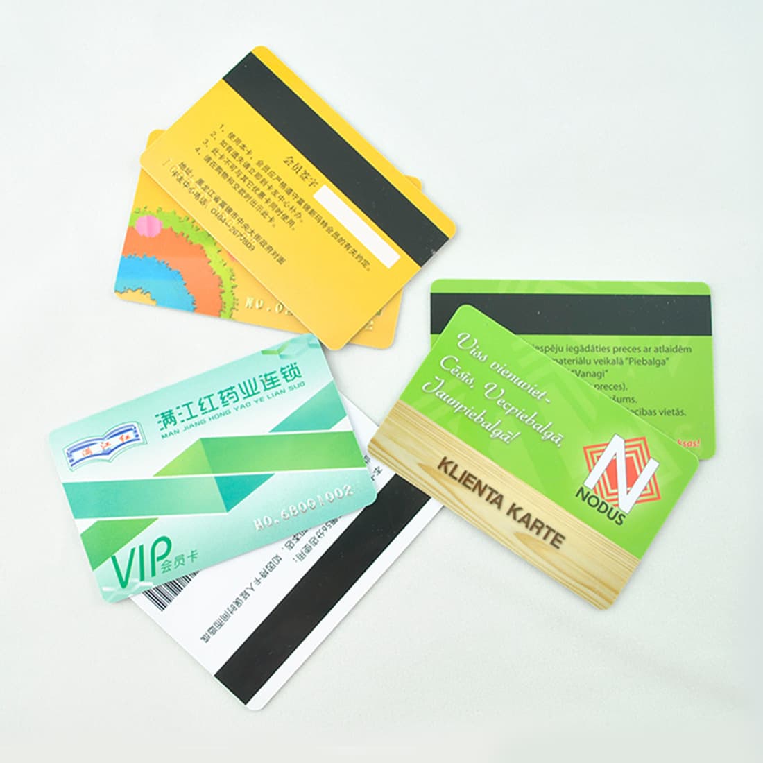 PVC membership cards, VIP cards, magnetic stripe card production, points plastic magnetic stripe chip pick-up cards, smart cards.