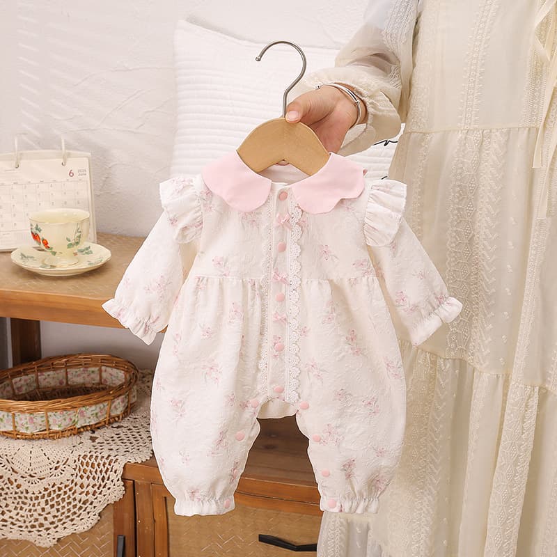 Autumn new pink flower stamen baby floral one-piece romper full moon pink going out clothes pink baby
