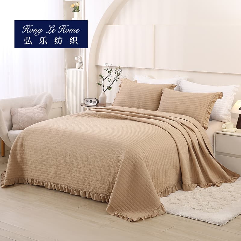 Khaki flash washed cotton quilted quilted bed cover three-piece set ruffle lace simple solid color style bedding set