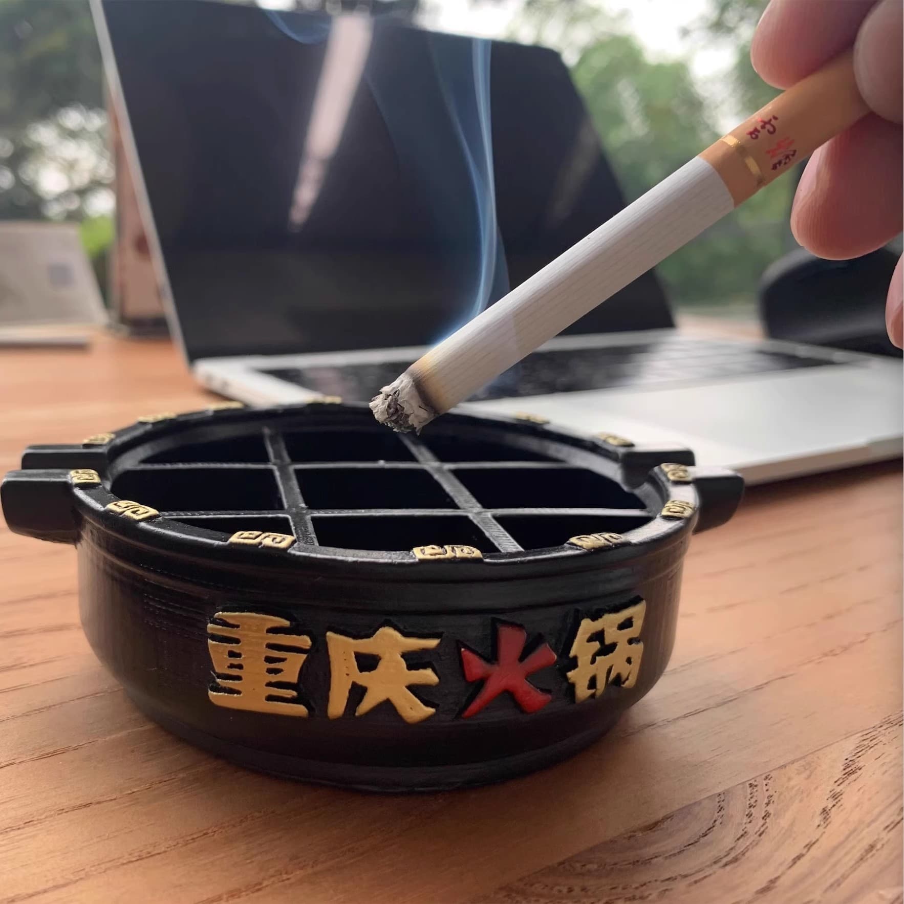 Creative Nine-Grid Chongqing Hotpot Ashtray, Home Living Room Office Personalized Trendy Anti-Fly Ash Ashtray