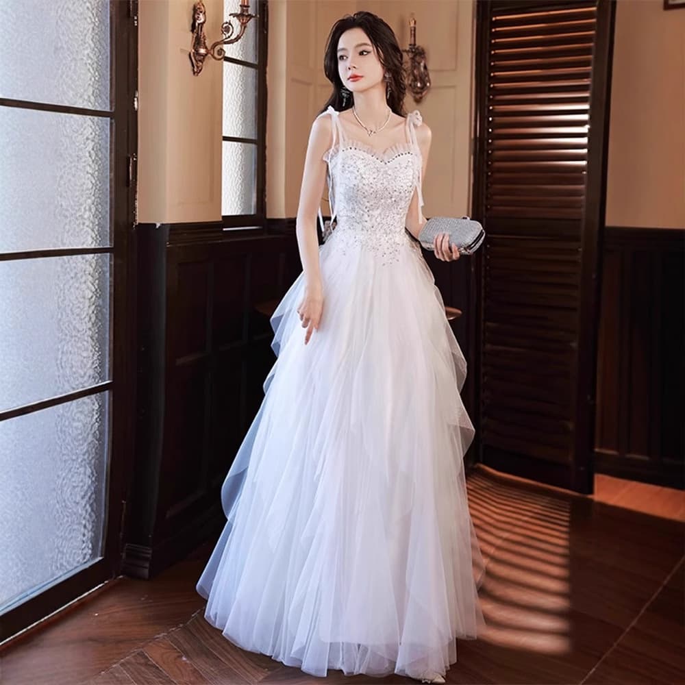 White temperament evening dress for women with suspenders, high-end forest style engagement gauze birthday host art exam graduation dress