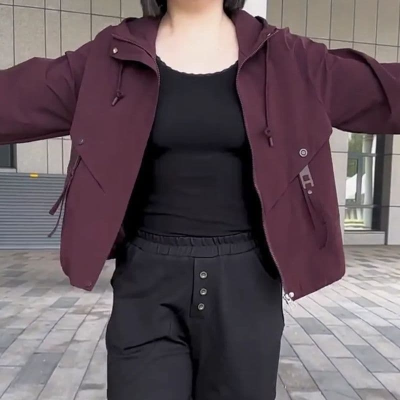 Fashionable and Elegant Mom's Hooded Windbreaker, Casual Loose Short Jacket for Spring and Autumn