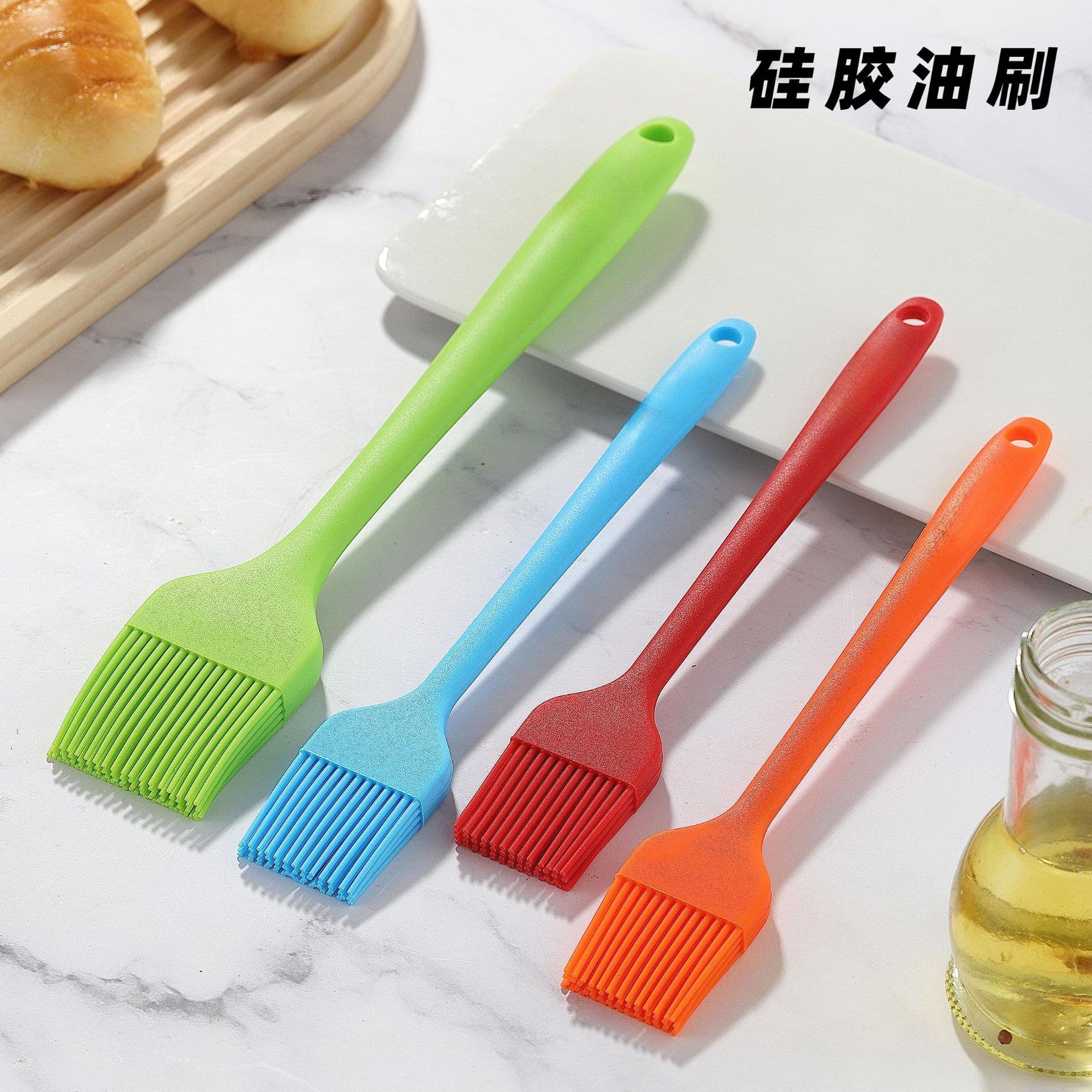 Cross-border food-grade integrated silicone oil brush, baking and BBQ brush, kitchen pancake silicone brush, heat-resistant barbecue tool