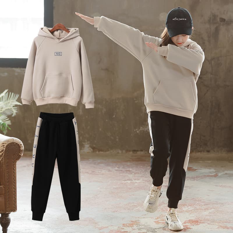Girls' Viral Outfit Set Spring 2026 New Kids' Sweatshirt Fashionable Sportswear 12-Year-Old Girls' Spring/Autumn Older Kids' Clothing