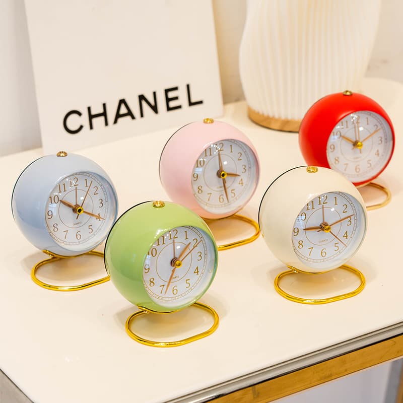 Factory Sales Light Luxury Metal Creative Simple Alarm Clock Decor, Living Room/Bedroom Student/Children's Alarm 023
