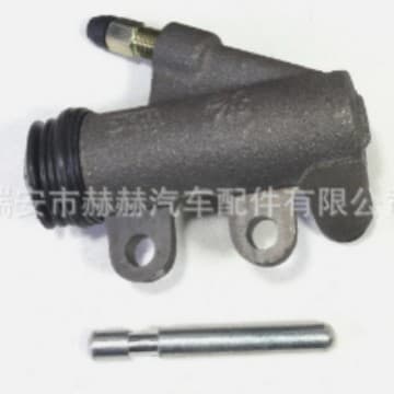 31470-12040 Suitable for Toyota clutch master cylinder