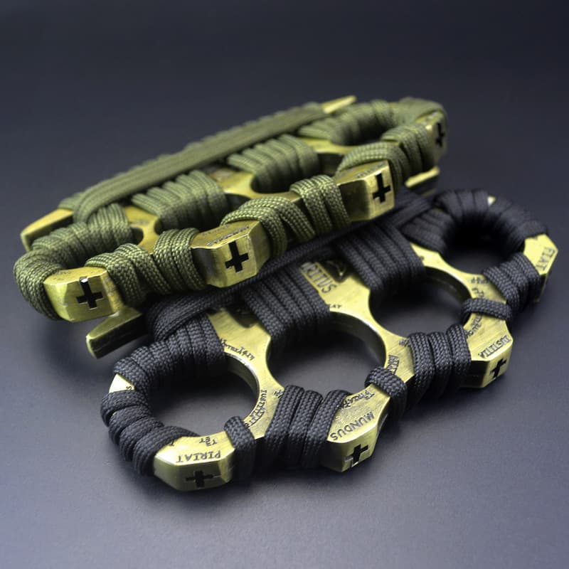 Extra Large Reinforced Evil Spirit Wrapped Knuckle Duster Martial Arts Hand Claw Four-Finger Ring with Binding Rope