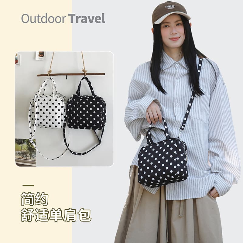 2026 New Korean Style Cute Black and White Polka Dot Large Capacity Shoulder Bag Casual Versatile Travel Handbag for Women