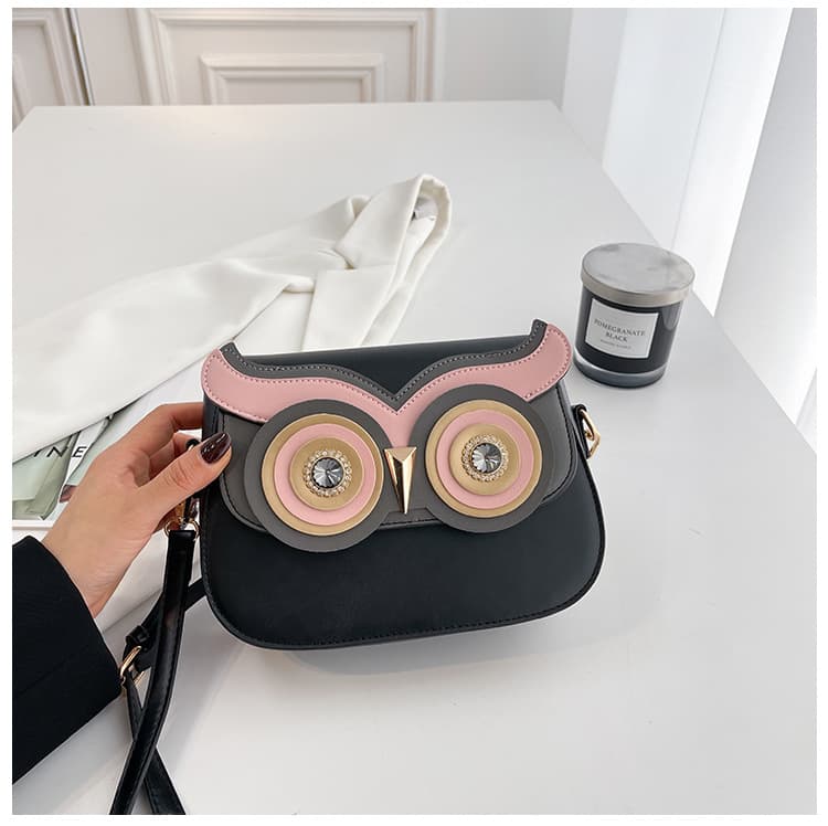 Cross-border cartoon children's music bubble machine toy automatic blowing bubble camera owl bubble machine backpack