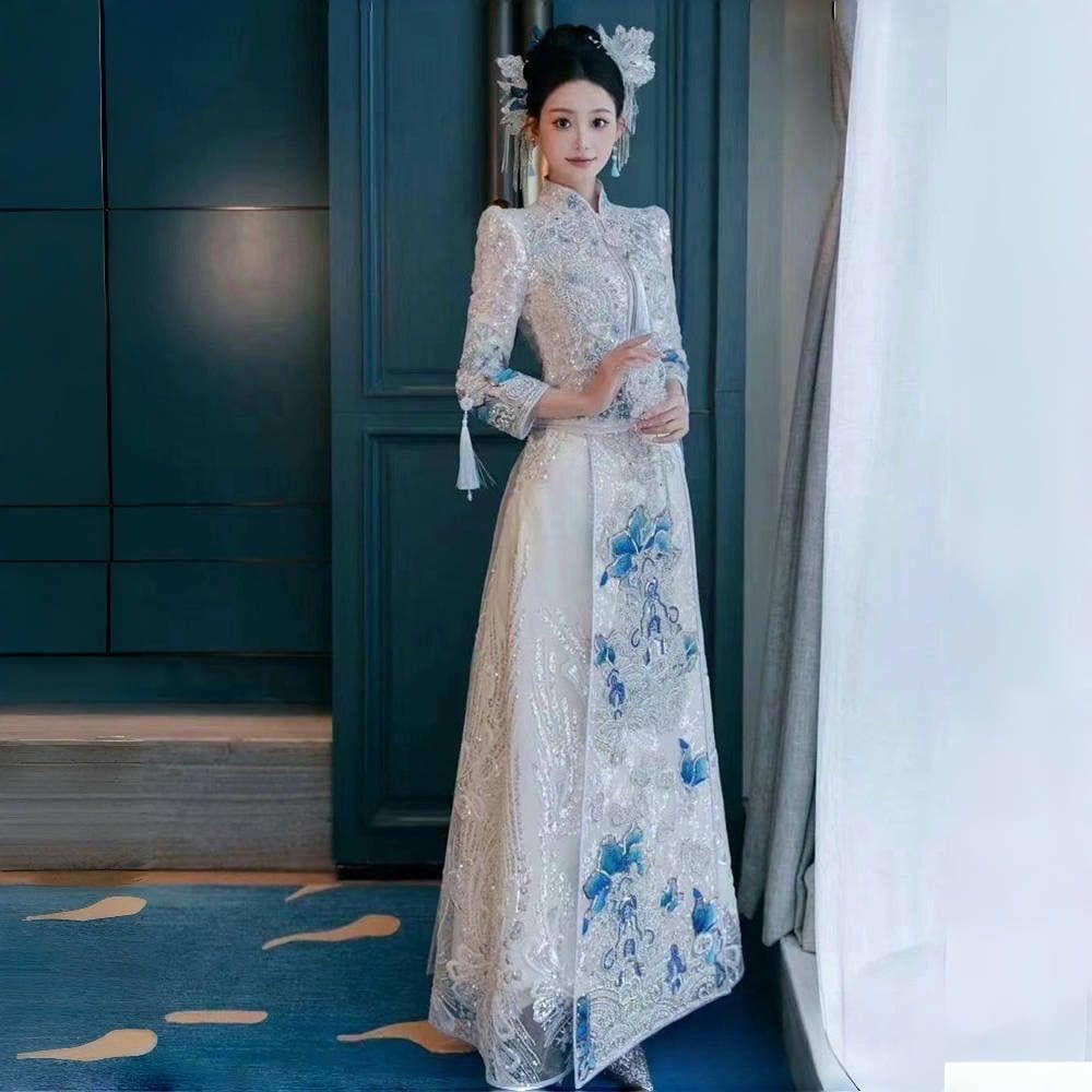 Blue high-end heavy-duty Xiuhe wedding dress, 2024 new style, new Chinese style, petite bride's wedding gown and departure dress.