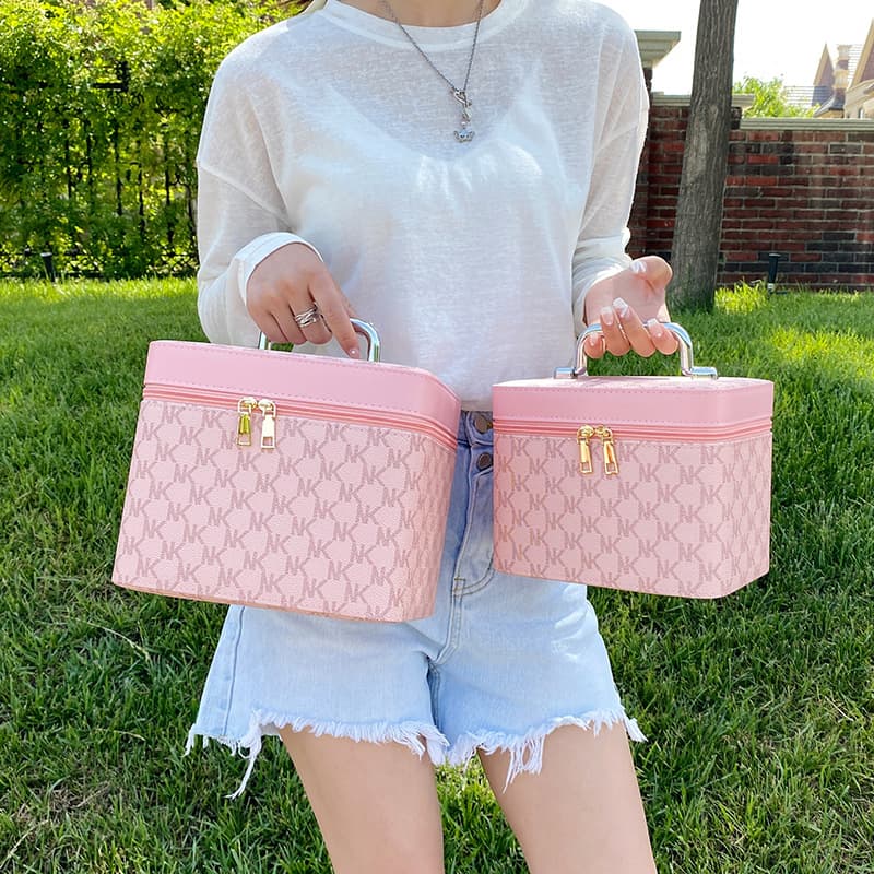 New makeup bag premium cosmetic case wholesale monogram carry case home cosmetics organizer female technician case