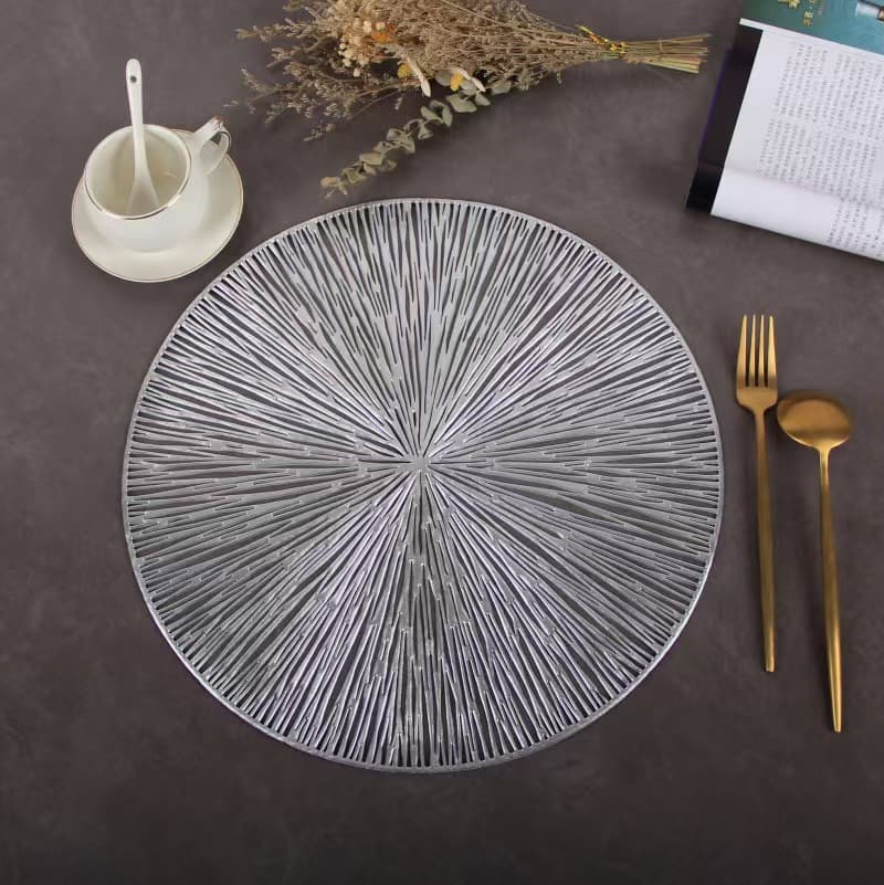 Creative Dirt-Resistant Waterproof Heat Insulation Placemat Round Hollow Decorative Mat for Western Restaurants Kitchen PVC Heat Insulation Mat