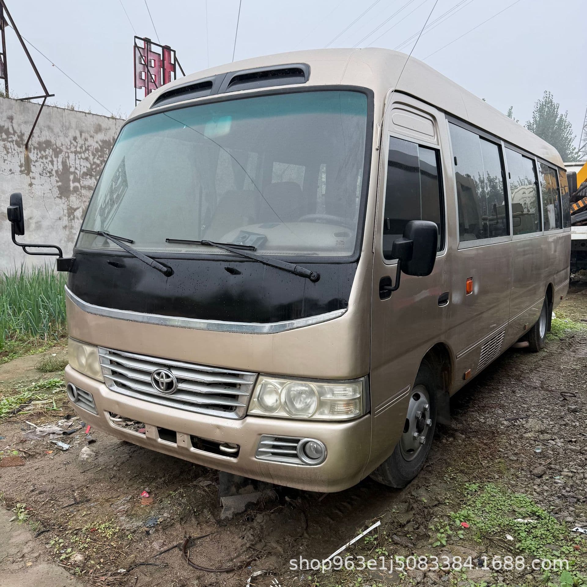 Cross-border export high-quality used Coaster Euro III emission export version 24-31 seats business bus tourist bus