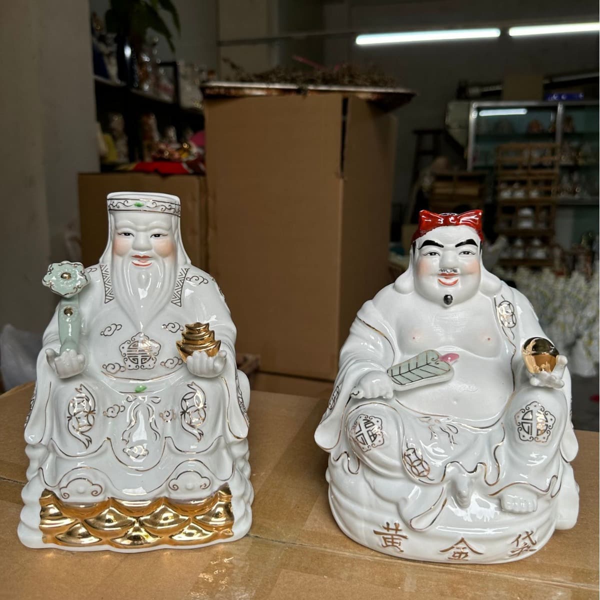 Factory Direct Ceramic Vietnamese Land God Wealth God Vietnamese King God Statue Special White Porcelain Buddha Figurine Decoration