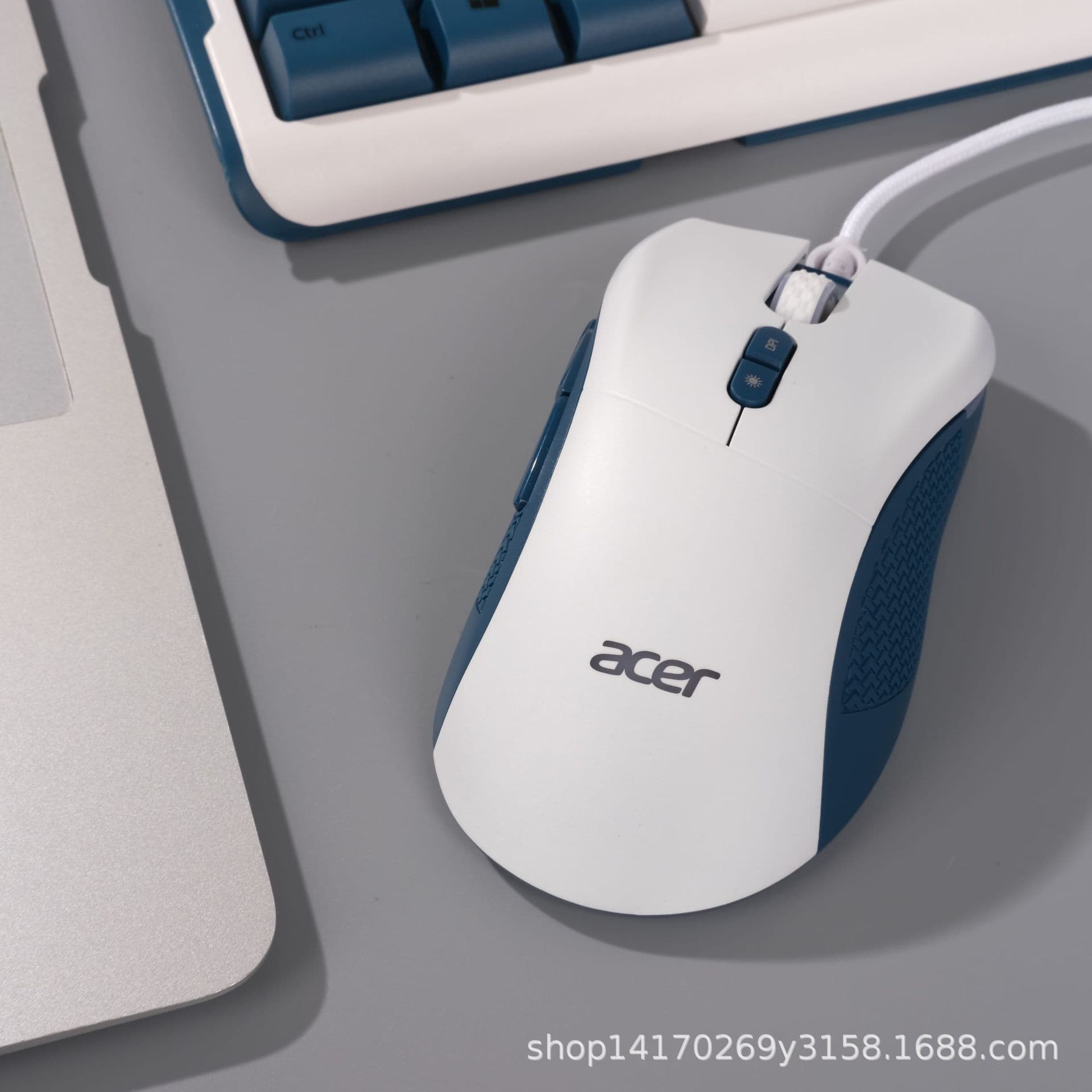 Factory Direct Mechanical Mouse Macro Programming Wired Esports Gaming Mouse Flowing Light 7200DPI Adjustable