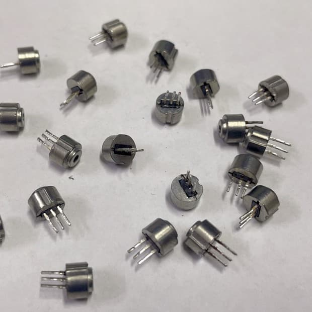 660nm 100mw Plastic Encapsulated Tube Red Laser Diode Laser Module with Stable Quality