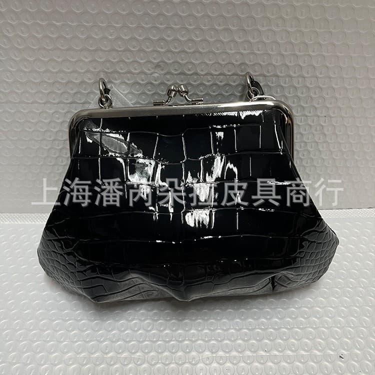 2025 New Niche Crocodile Pattern Black Dumpling Bag Casual Clip Bag Shoulder Handbag Underarm Crossbody Women's Bag