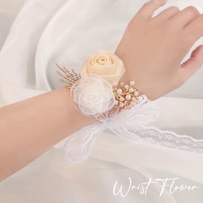 Wholesale wrist corsage for bridesmaids, bridal party hand flowers, high-end beautiful rhinestone Korean-style fresh wedding wristband