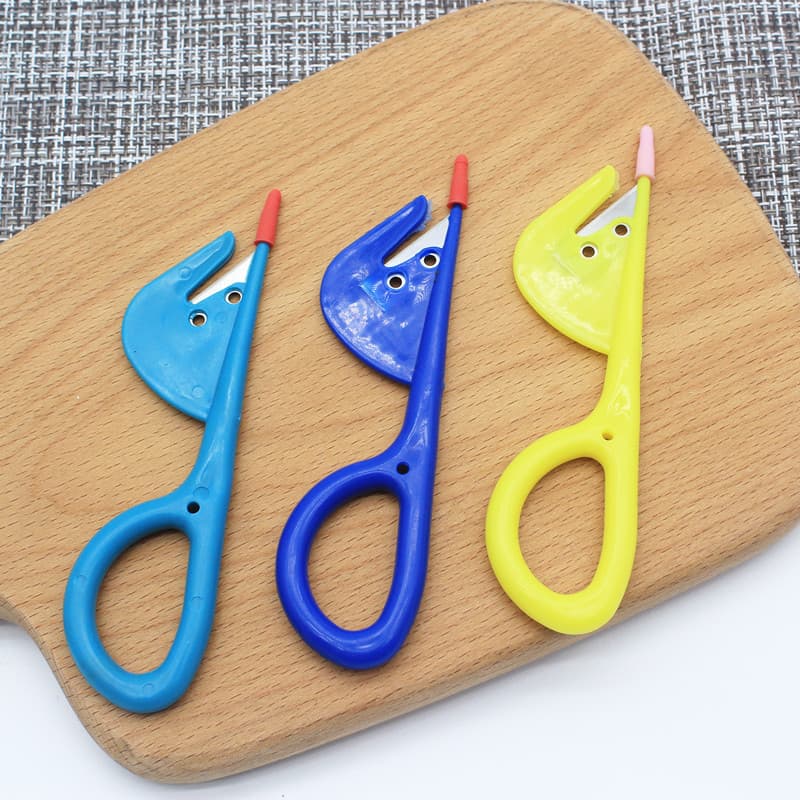 Poultry gutting knife, fish and eel cleaning tool, chicken intestine knife with flipping and threading features