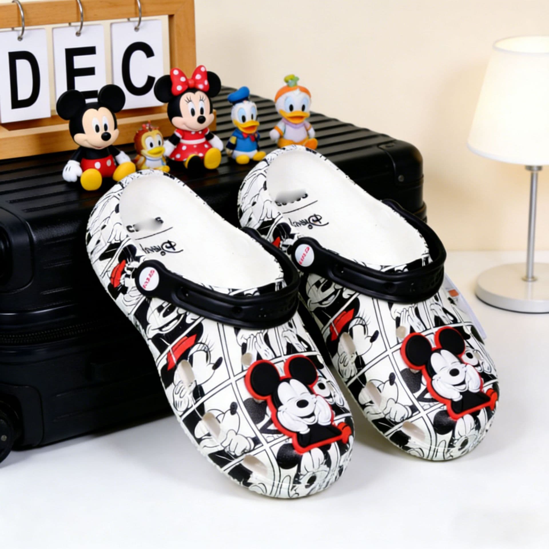 Mickey and Friends Croc Shoes Sandals Mickey Mouse House Cartoon Beach Men and Women Adult Parent-child Slippers