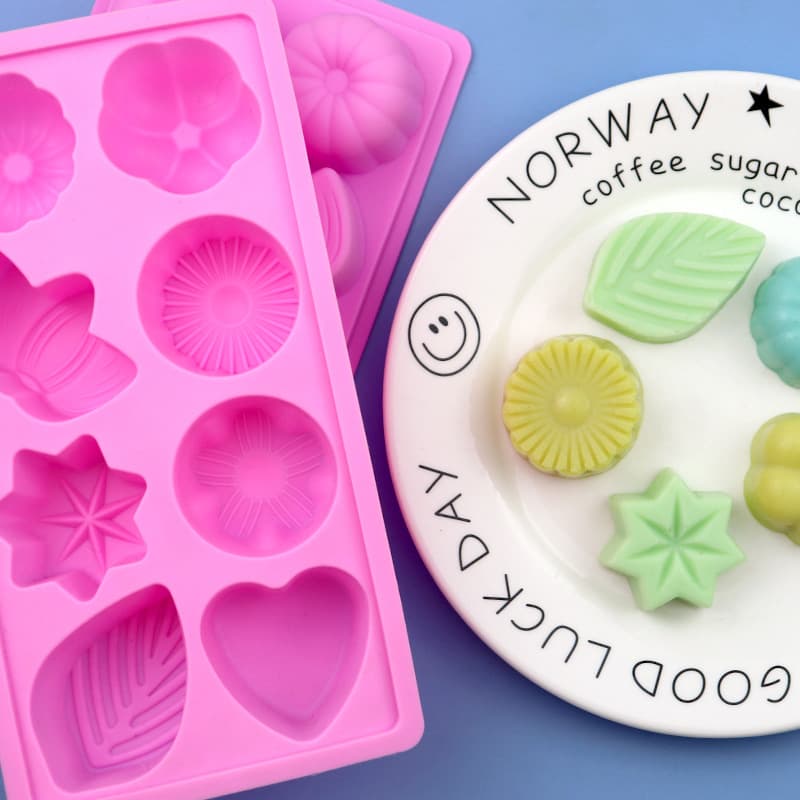 Wholesale 8-Cavity Floral Silicone Cake Mold, Soap Mold, Aroma Rice Cake Mold, High Temperature Resistant & Easy to Clean