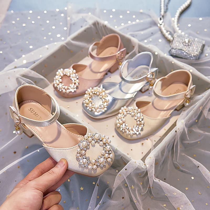 Girls' Princess Sandals 2024 Summer Style Fashionable Children's Performance Shoes Closed Toe High Heels Apricot Color Soft Sole