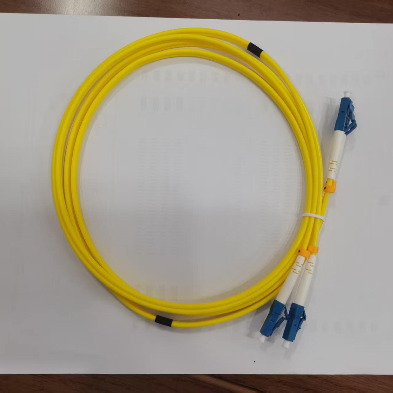 Carrier-grade Single-mode Dual-core LC-LC Yellow and Blue SC/ST/FC/LC Fiber Optic Patch Cable