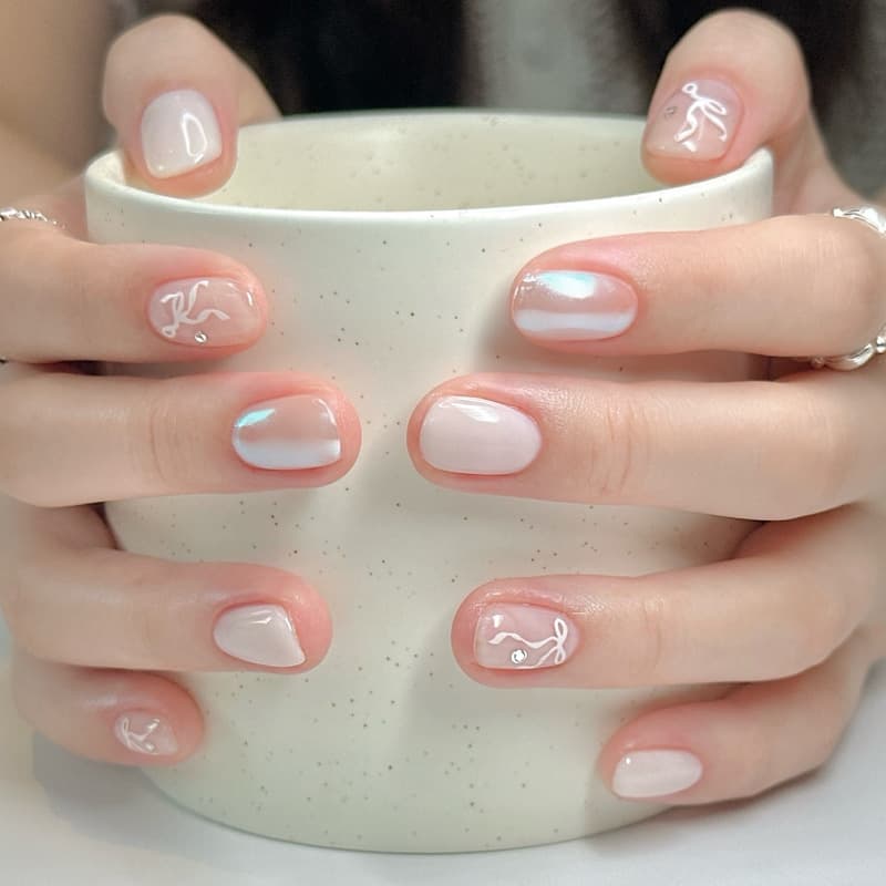 10-Piece Press-On Nails Set with Rhinestones and Bows, Sweet Everyday Nude Pink Glitter Nail Tips