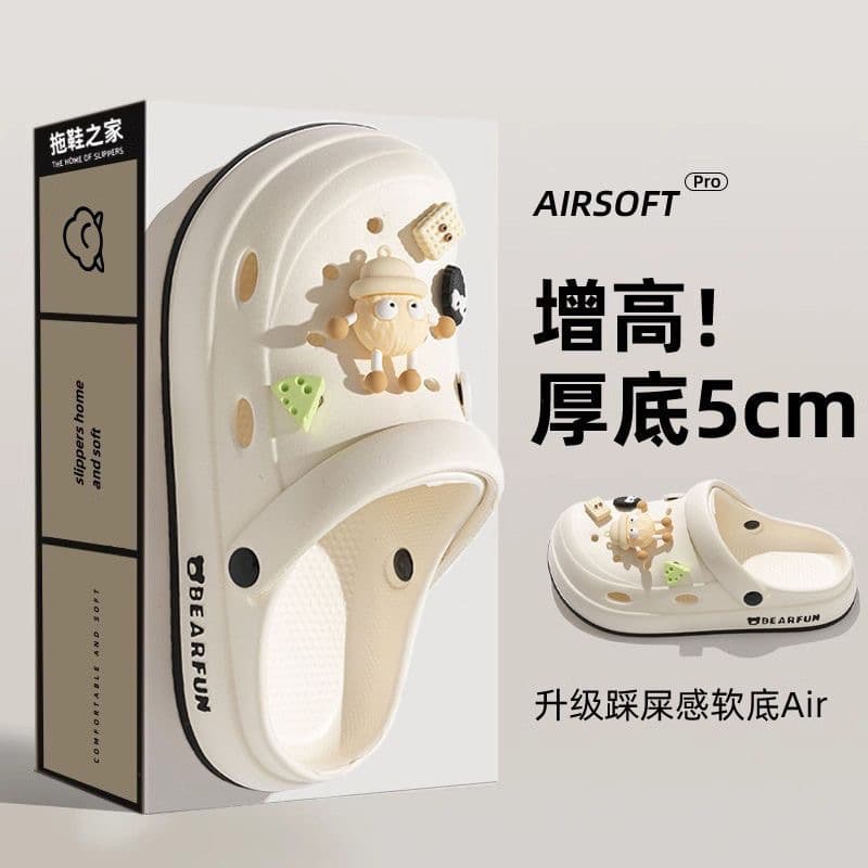 Step-in-Comfort" Perforated Shoes Women Summer Outdoor Anti-Slip Closed-Toe Internet-Famous Beach Thick-Soled 2024 New Soft-Soled Cartoon Sandals