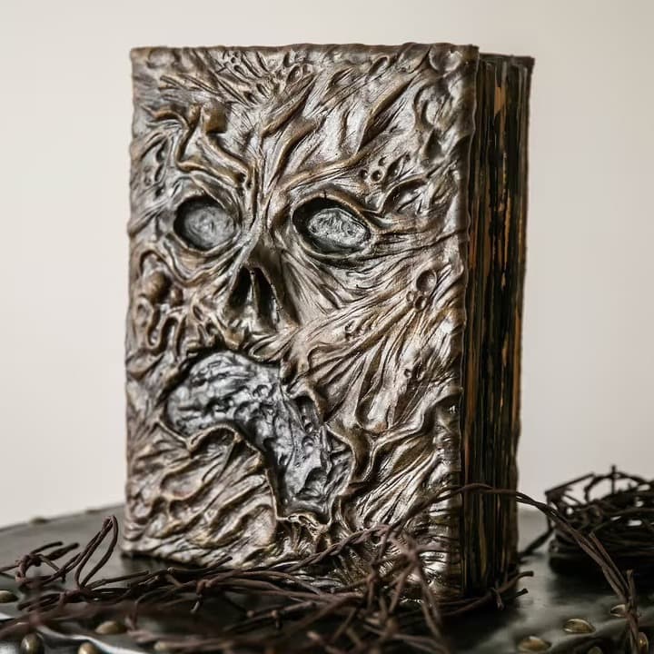Cross-border new product Necronomicon Necronomicon Demon Evil Dead Book Prop Book Decoration Ornament Book