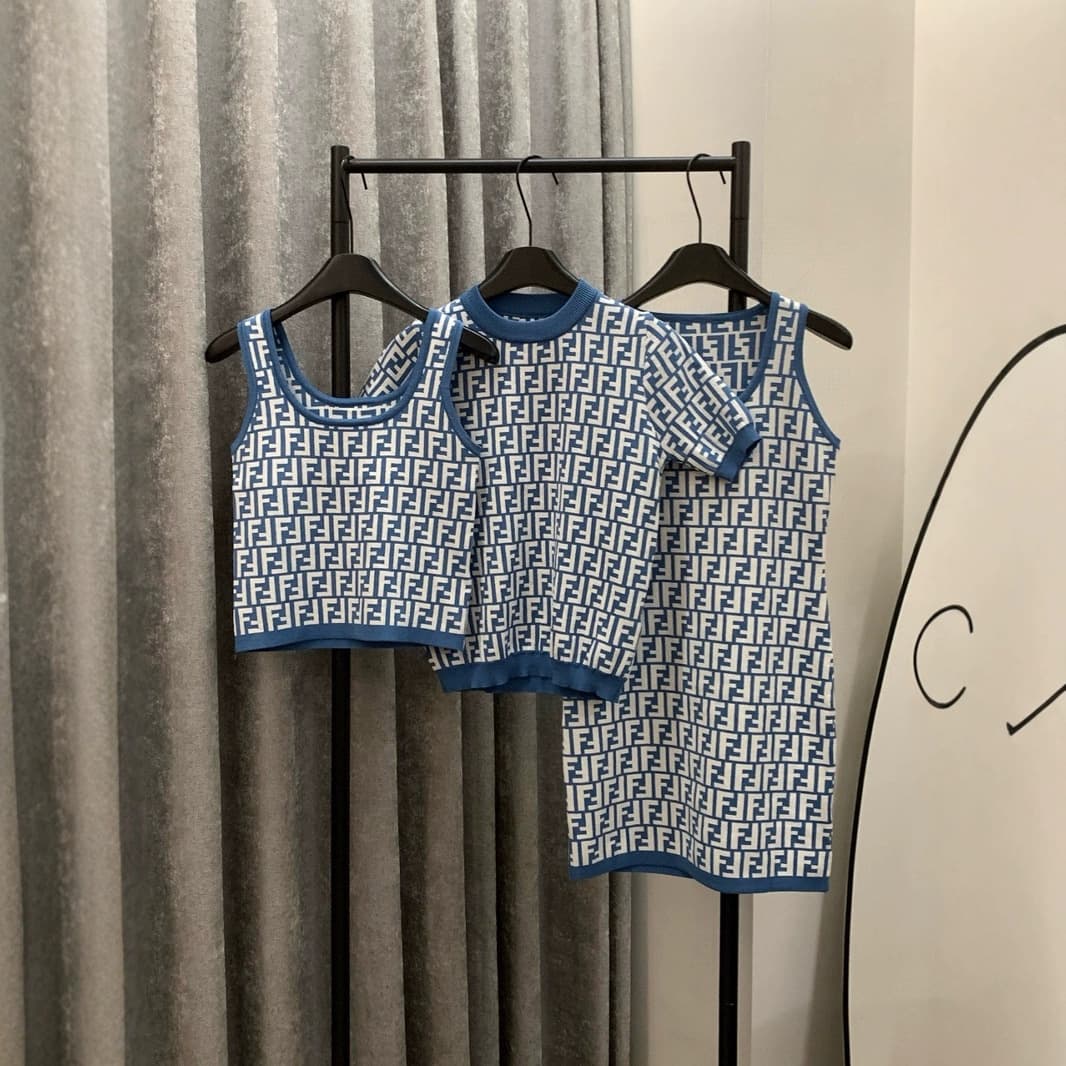 High Version Fendi 25 Spring/Summer New FF Letter Contrast Color Full Print Round Neck Knit Vest Dress Top Short Sleeve