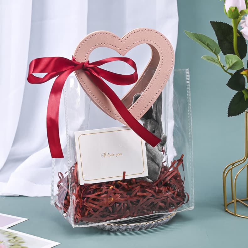 Clear PVC Handbag Heart-Shaped Handle Teacher's Day Gift Packaging Bag Wedding Candy Favor Bag PVC Packaging
