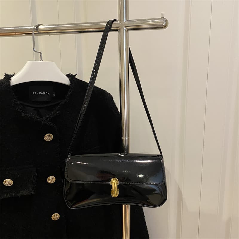 French Style Trendy Baguette Bag 2026 New Lock Buckle Fashion Retro Underarm Bag Chic Shoulder Handheld Square Bag