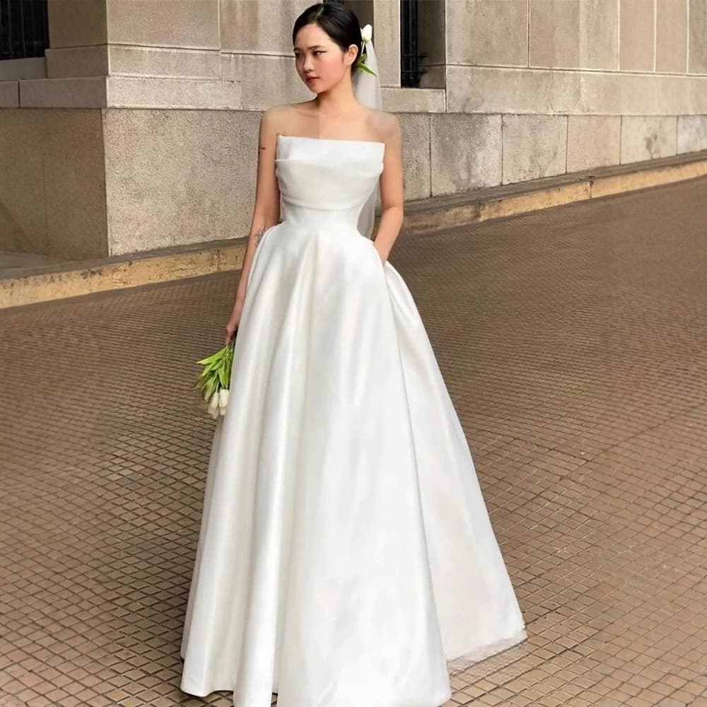 Wholesale Cross-Border White Strapless Light Wedding Dress with Vintage Design for Engagement Party and Outdoor Ceremony