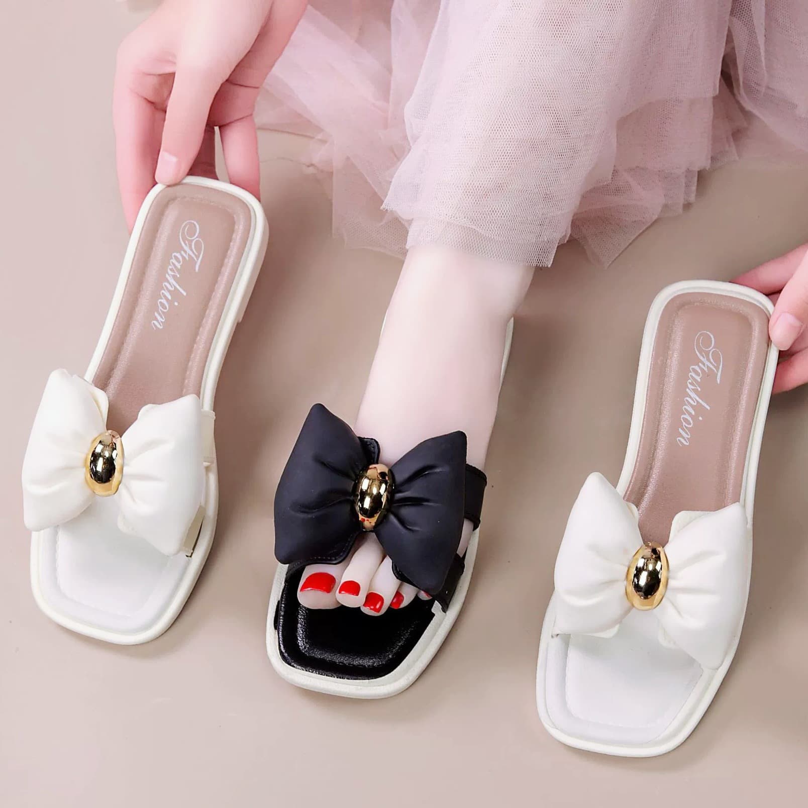 Cross-Border Fashion Summer Sandals Soft Sole Square Buckle Sandals Women's Outdoor Flat Flower New Ladies Butterfly Anti-Slip
