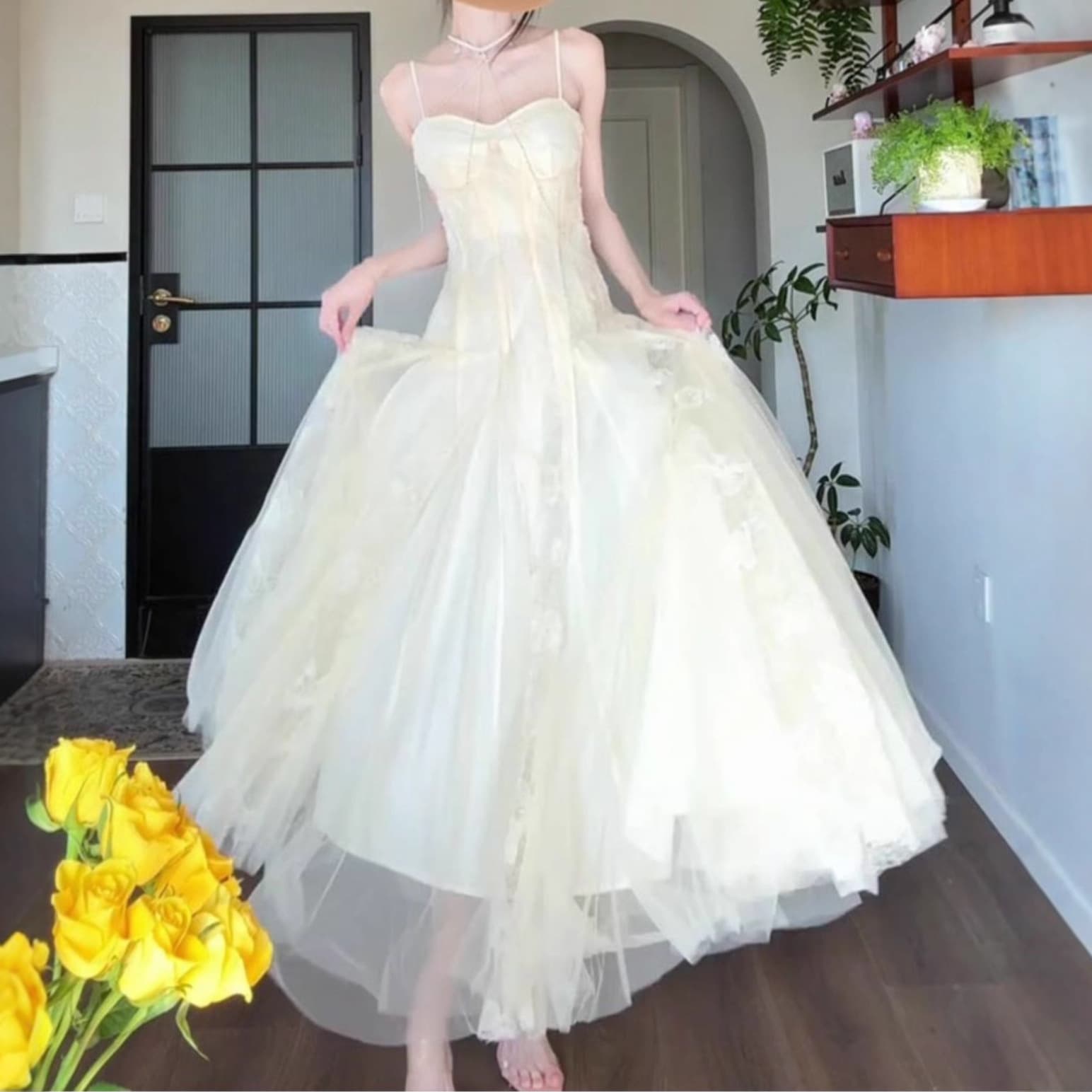 First love certificate small white dress wedding banquet engagement dress high-end light luxury niche seaside vacation white suspender dress