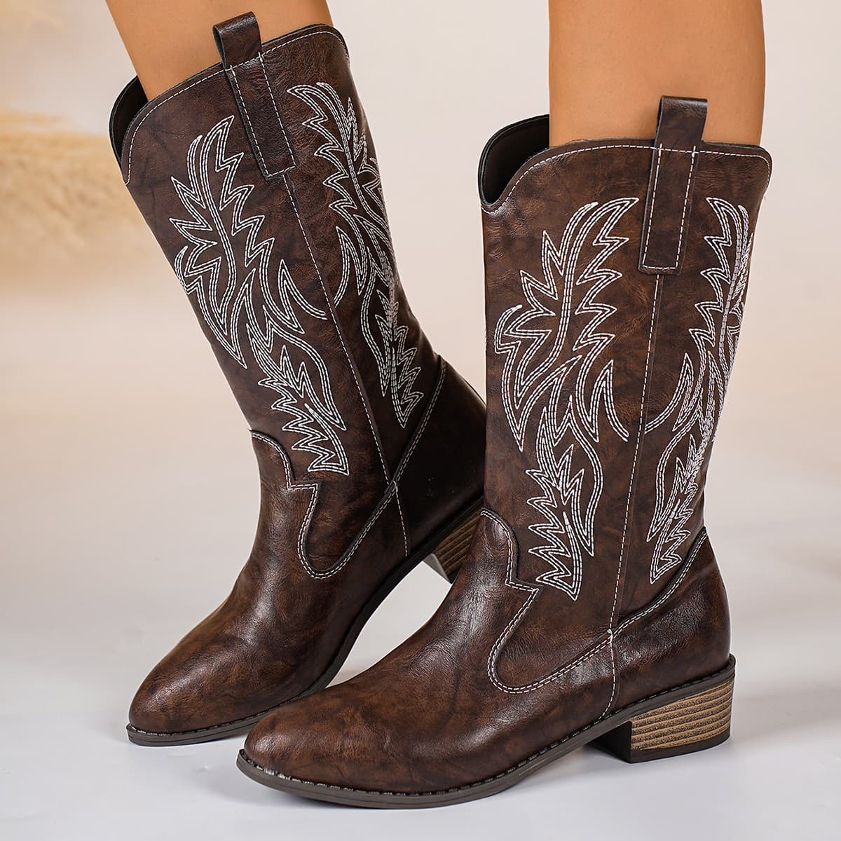 Super fast delivery 8701 high tube embroidery retro sleeve large wide head western cowboy boots opp zipper bag packaging