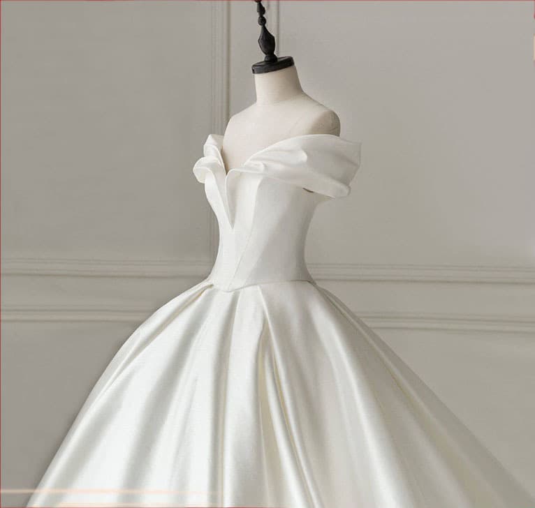 Wedding Dress 2025 New Collection One-Shoulder French Satin Fairy Slimming Arm-Covering Simple Long Train Spring
