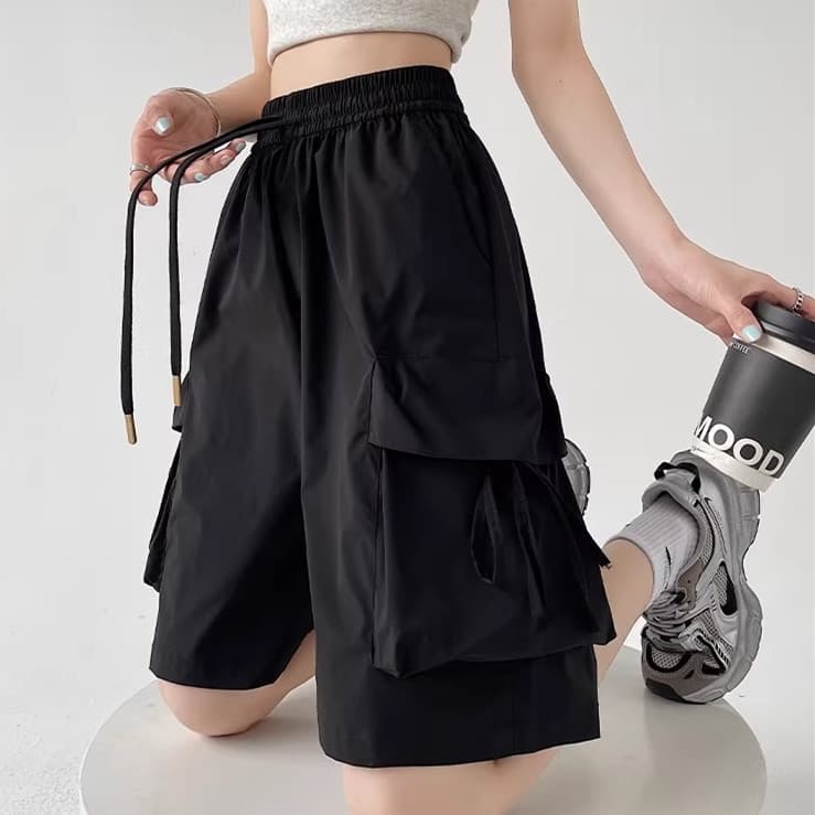 Black large pocket American casual five-point pants for women summer 2026 new casual loose straight sports pants