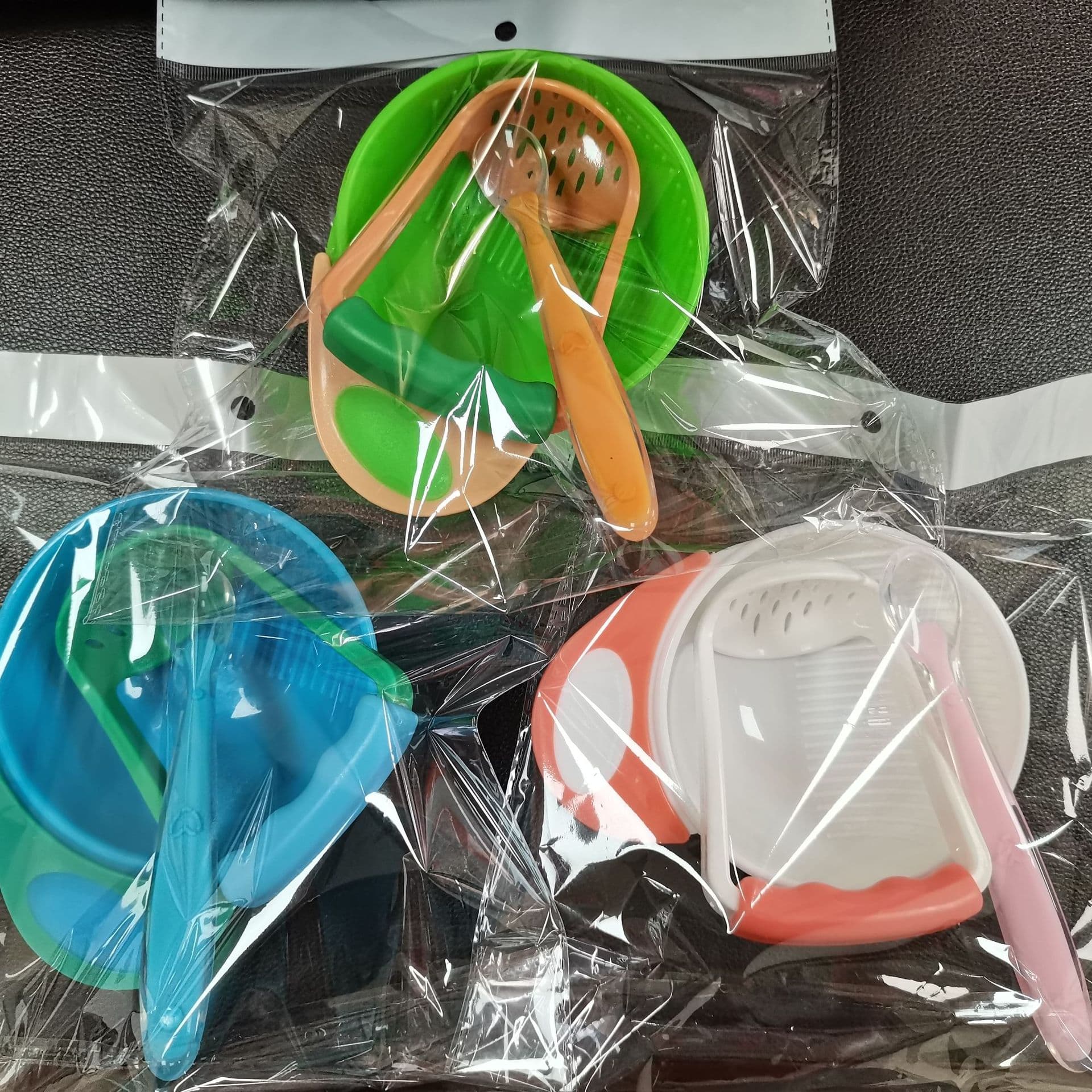 Baby Food Grinding Bowl with Silicone Spoon, Fruit and Vegetable Masher Set for Infants and Toddlers