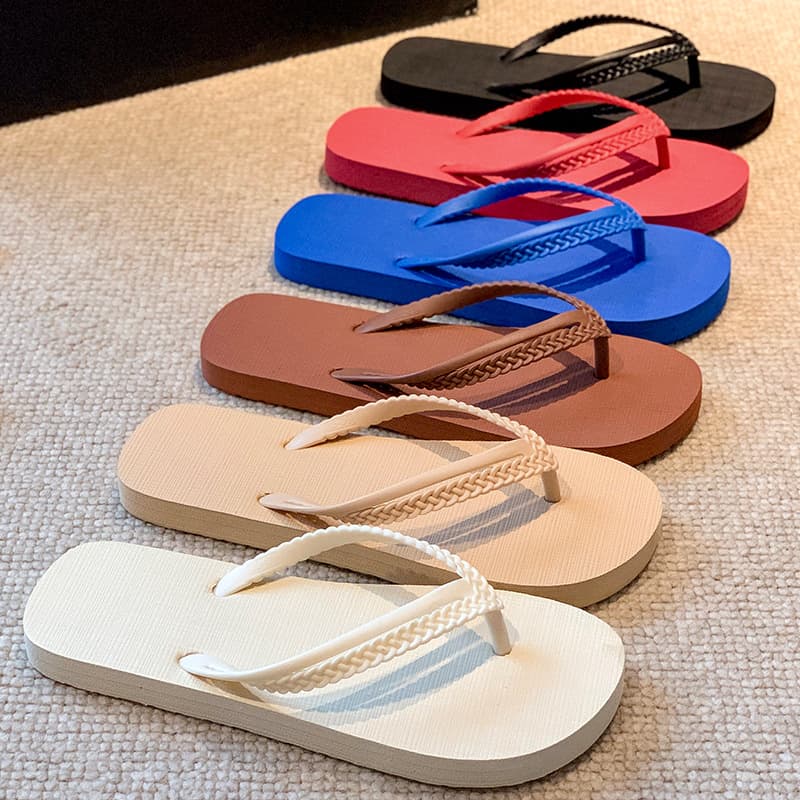 Summer beach sandals for women to wear outside, new wear-resistant beach slippers for women to wear outside, non-slip sandals for women in stock