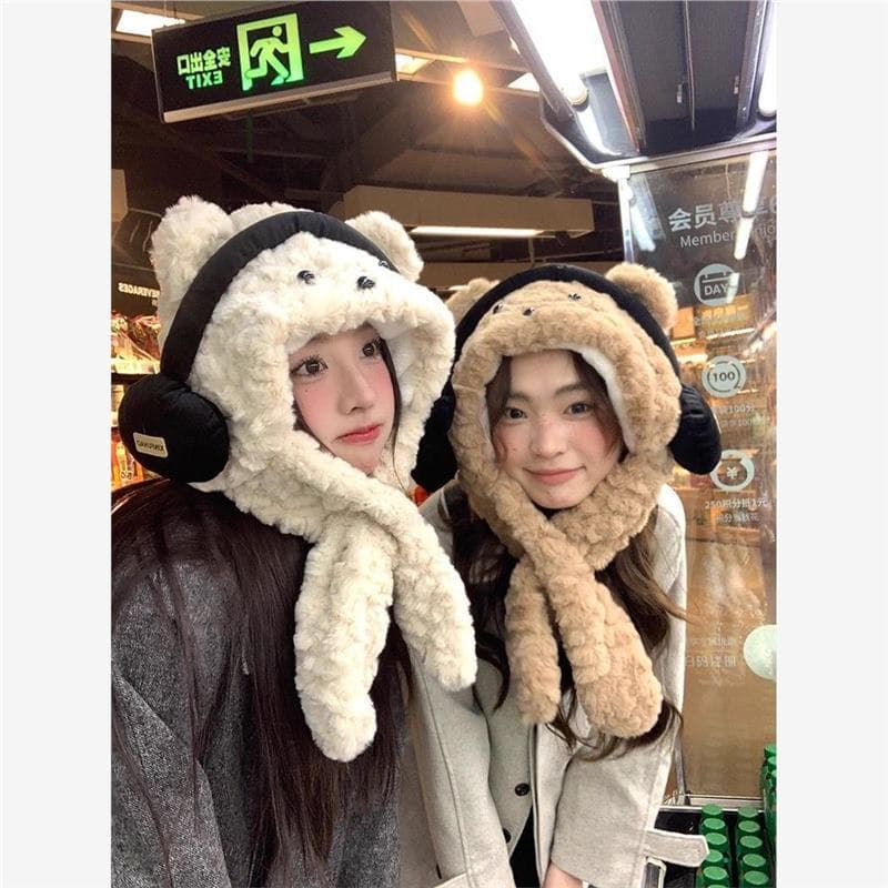 Cute bear hat and scarf with earphones, warm and thickened fleece lining for autumn and winter, protecting the neck and ears, Lei Feng hat.