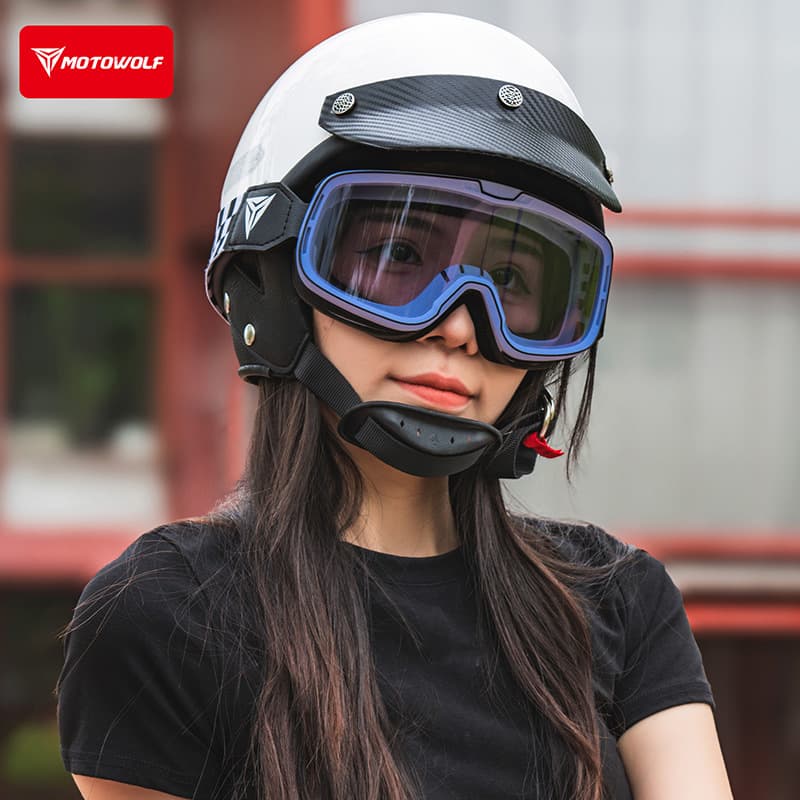 Motorcycle Outdoor Riding Wind and Sand Goggles Sports Ski Goggles Anti-UV Photochromic Helmet Goggles