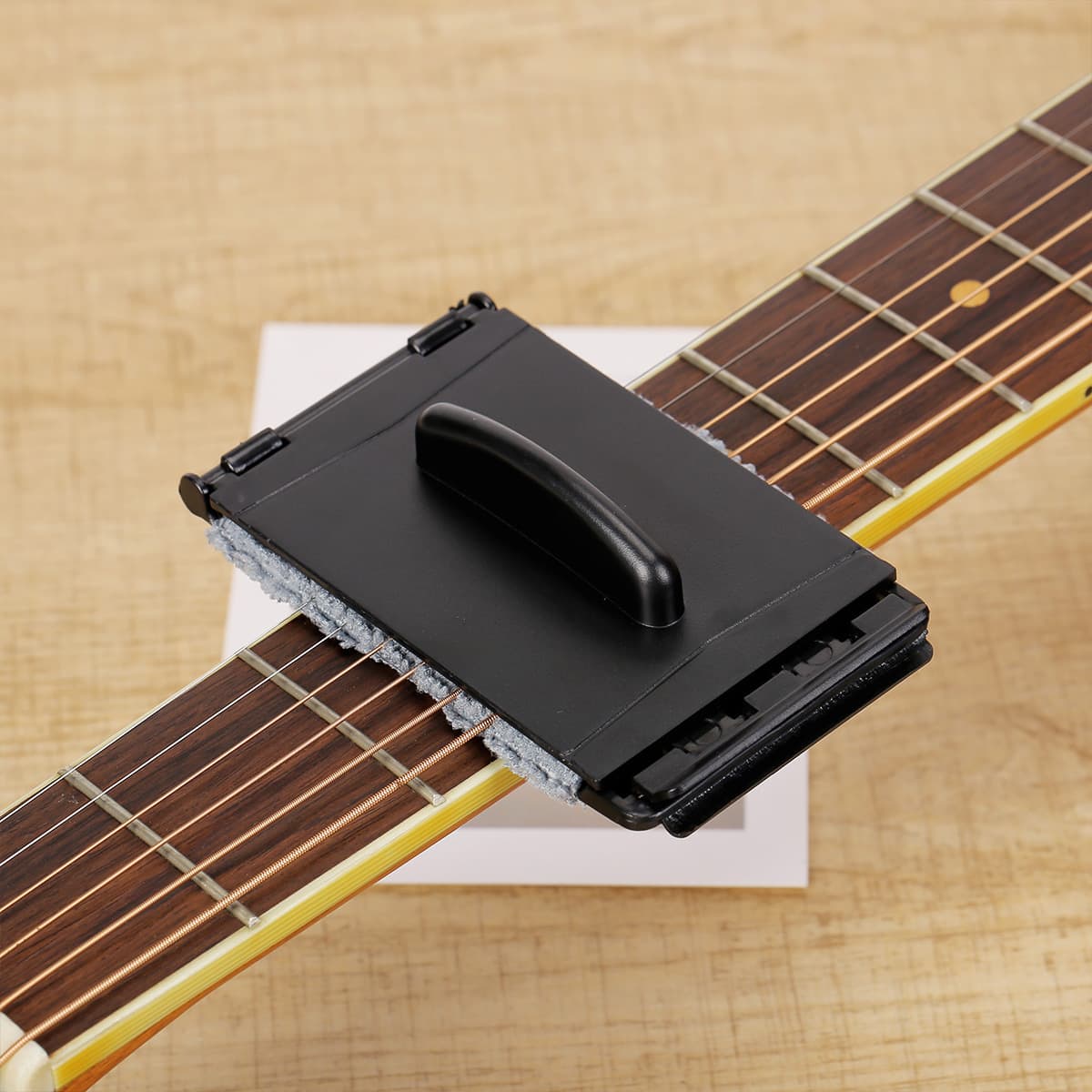 Electric Guitar String Cleaner Fretboard Care Rust Remover String Wipe Folk Guitar String Cleaner