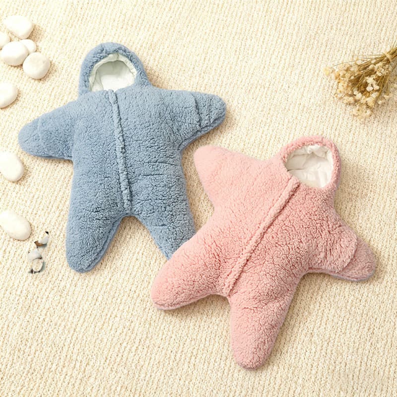 Winter thick newborn baby carrying blanket, anti-startle winter swaddle, baby swaddling sleep sack.
