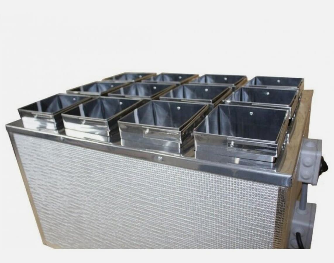 Candle Wax Melting Tank 12-Slot Wax Melting Pot Wax Melting Machine Candle Making Melting Furnace Multi-Slot Dye Wax Tank