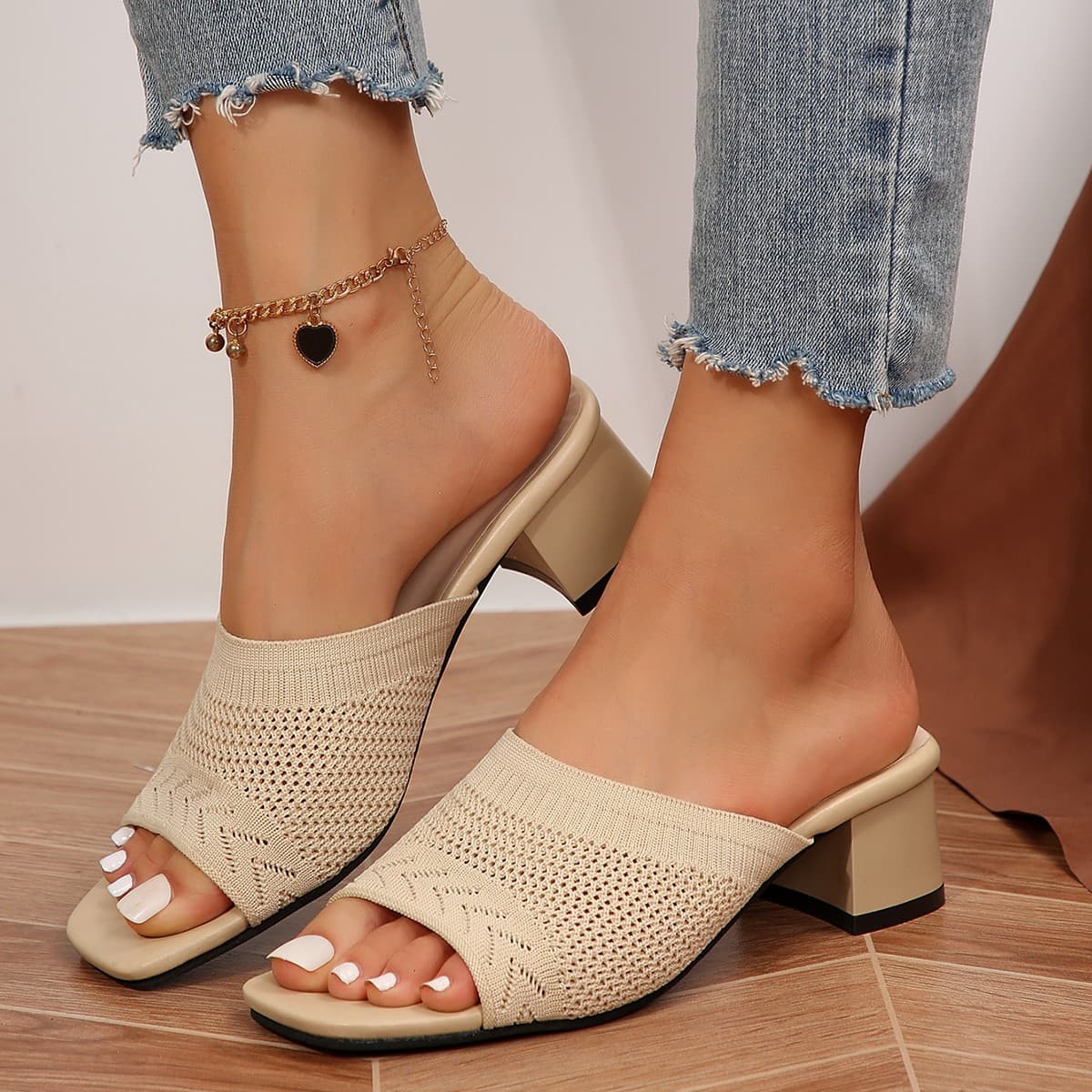 Cross-border trade fly knit mid-heel slippers for women, 2026 summer new style, square toe, breathable, European and American large size sandals