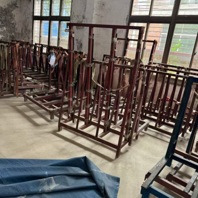 15 pairs of A-frames, 1200 1200 830 finished L-frames 130 pieces, glass tools, glass edge grinding machine accessories